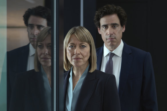 Hannah (Nicola Walker) and Nathan (Stephen Mangan) deal with their crumbling marriage in The Split.