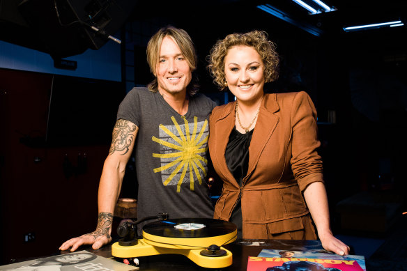 Rowe with Keith Urban, who she interviewed at Nashville’s iconic Third Man Records studio. 