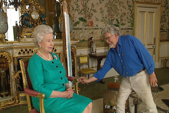 Rolf Harris painting Her Majesty the Queen, during the first sitting in the Yellow Drawing Room at Buckingham Palace, 2005.