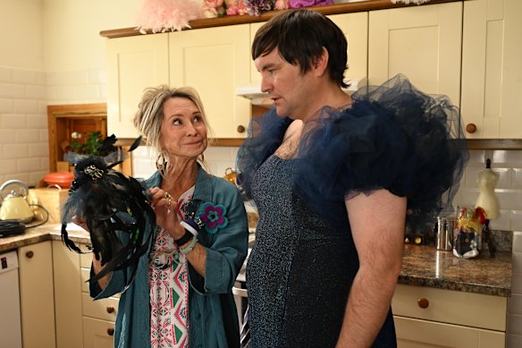 Felicity Kendall (playing Sue) and Tom Sainsbury (playing Toby) in Small Town Scandal.