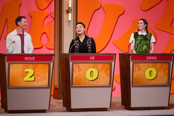 Rove McManus, He Huang and Emma Holland in season two of Guy Montgomery’s Guy Mont Spelling Bee. 