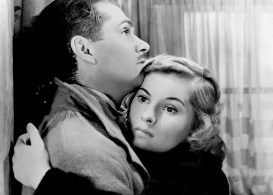 Laurence Olivier as Maxim de Winter, and Joan Fontaine as the second Mrs de Winter in Alfred Hitchcock’s film of Rebecca. Jillian Cantor retells the story of Daphe du Maurier’s novel in her new book.