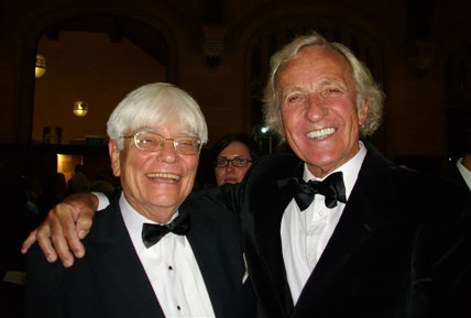 Former SMH editor David Bowman and journalist John Pilger at the Sydney Peace Prize, 2009.