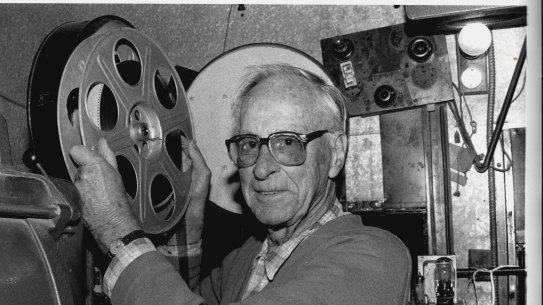 Cinema pioneer … 89-year-old Alan Tom at the Amusu in 1991.
