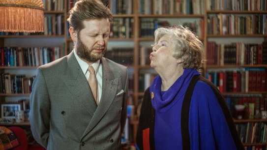 Me and My Mother (2015), Ragnar Kjartansson.