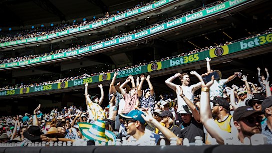 A new three-year deal has been signed for the Boxing Day Test at the MCG.
