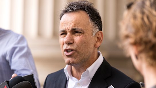 Liberal MP accuses human rights commissioner of bias in gang debate