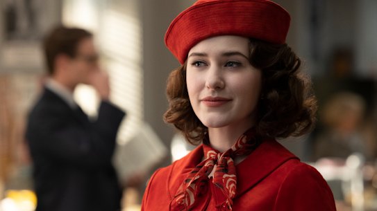 Rachel Brosnahan stars as Midge Maisel in The Marvelous Mrs. Maisel.