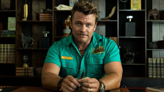 Luke Hemsworth as crocpreneur Jason Wade in season 2.