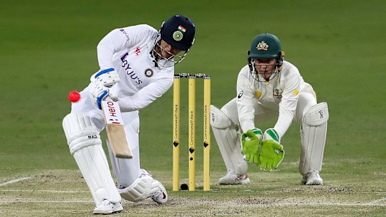 Smriti Mandhana batting against Australia on Sunday.