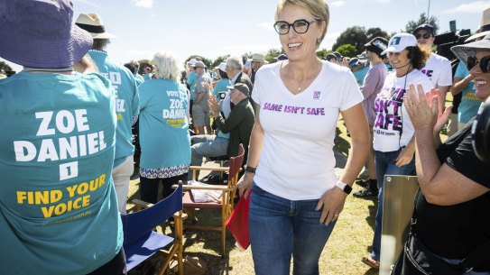 Goldstein candidate Zoe Daniel is one of several teal independents running this election, with women accounting for 40 per cent of all candidates.