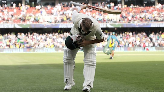 David Warner bows to the crowd after his record-breaking knock.