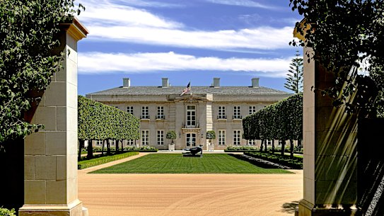 Lachlan Murdoch's new LA home.