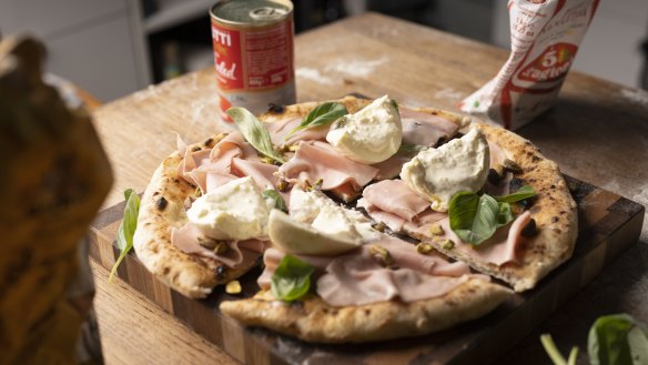 Mariano De Giacomi’s mortadella, burrata and pistachio pizza.