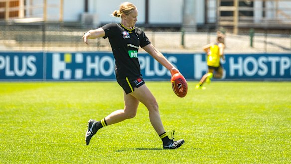 Sarah D’Arcy will wear the No.12 for Richmond, the same number that her grandfather’s cousin Jack Titus wore in his legendary time as a Tiger. 