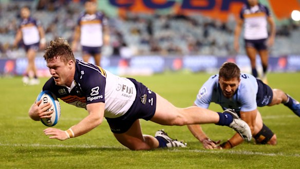Billy Pollard is the form hooker in Australian rugby and has signed on until the World Cup.