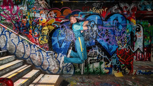 Comedian Stephanie Broadbridge has had to ditch the show.