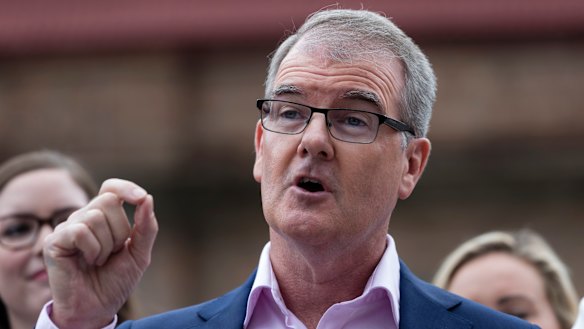 Opposition Leader Michael Daley makes a hospital promise.