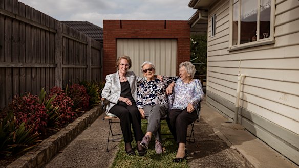 Dorothy Collins, Margaret Lane and Tess Sievers at Mrs Lane's Melbourne home in Niddrie.