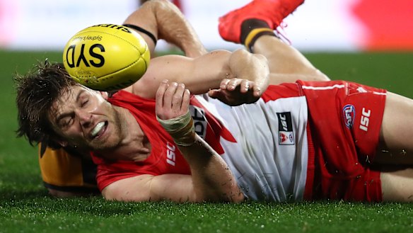 Dane Rampe played much of last week with a strapped up broken hand and will play again on Saturday, just days after surgery.