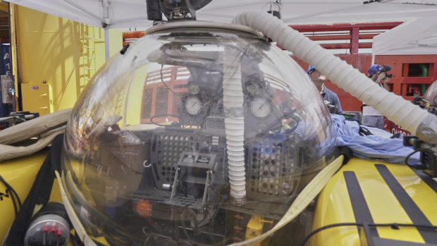 A submersible after a British scientist and her American pilot had to make an emergency ascent from 250 metres beneath the surface of the Indian Ocean off the Seychelles after smoke filled their two-person submersible.