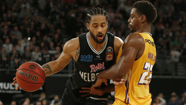 Casper Ware may have starred for the Kings but it wasn't enough as Melbourne United end Sydney's undefeated start to the NBL season. 