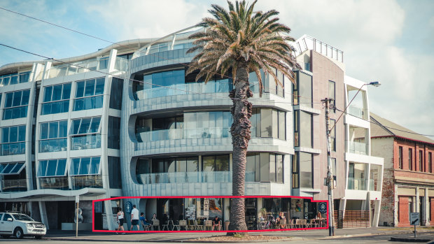 The Pineapple Palm cafe at 90 Beaconsfield Parade in Albert Park has sold under the hammer for $1,789,000.