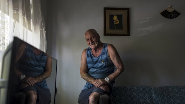  Graeme Starr's life has turned around because he got permanent public housing. 