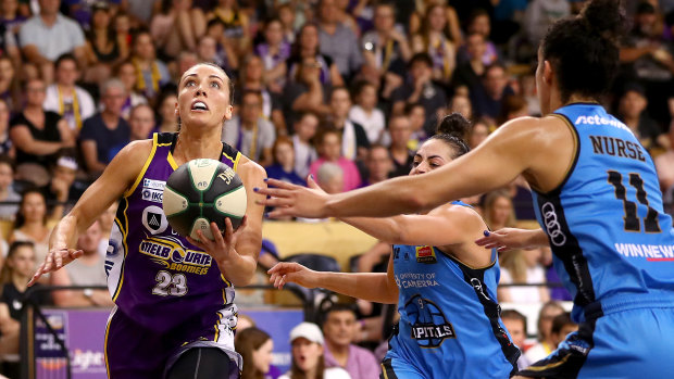 Eyes on the prize: Maddie Garrick was among the standouts for the Melbourne Boomers as they levelled the semi-final play-off series.