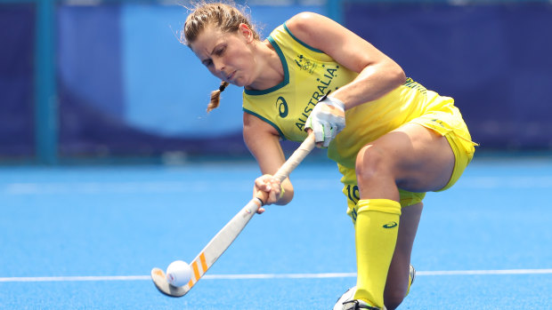 Madison Mae Fitzpatrick of the Hockeyroos looks to complete a pass.