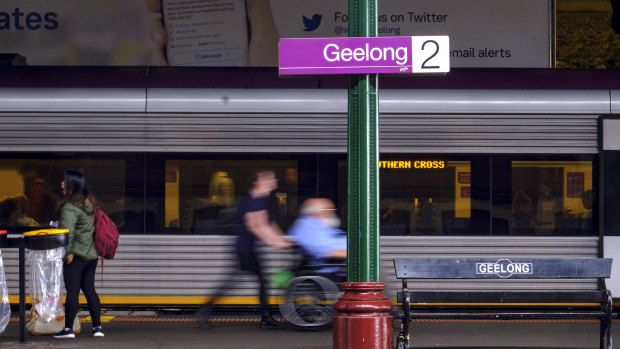 The federal government will withdraw funding for the Geelong Fast Rail