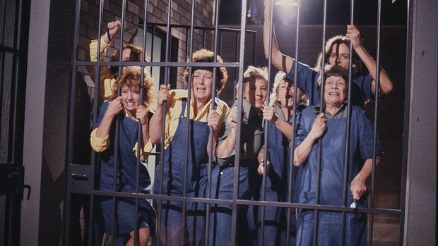 Amanda Muggleton (far left) as Chrissy Latham in Prisoner.