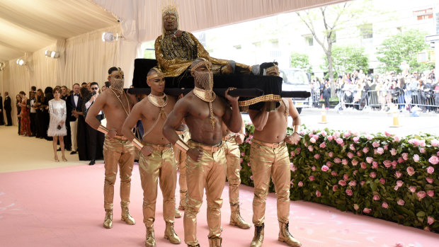 Billy Porter arrives in style to the Met Gala.