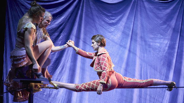 Jess McCrindle, Chelsea McGuffin and Phoebe Armstrong perform in Circus Oz Wunderage.