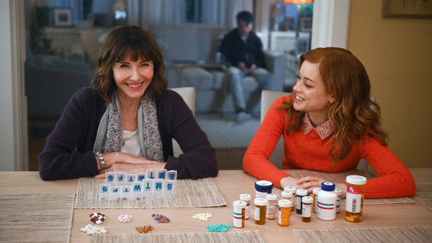 Mary Steenburgen as Maggie and Jane Levy as Zoey in Zoey's Extraordinary Playlist.