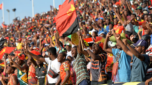 Fans pack the national stadium in Port Moresby to watch the Kumuls in action.