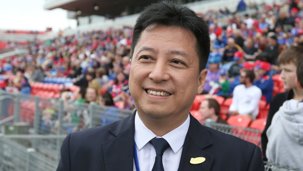 Chinese lighting magnate Martin Lee is keen to offload the Newcastle Jets to a new owner.