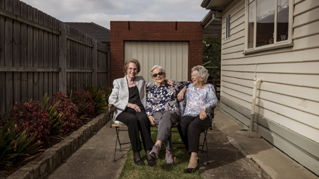 Dorothy Collins, Margaret Lane and Tess Sievers at Mrs Lane's Melbourne home in Niddrie.