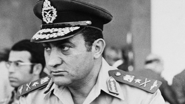 Hosni Mubarak was an air force commander in October 6, 1974.