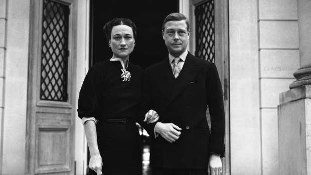 The Duke and Duchess of Windsor at the entrance of  the  Villa De La Croe in Cap Antibes in 1939.