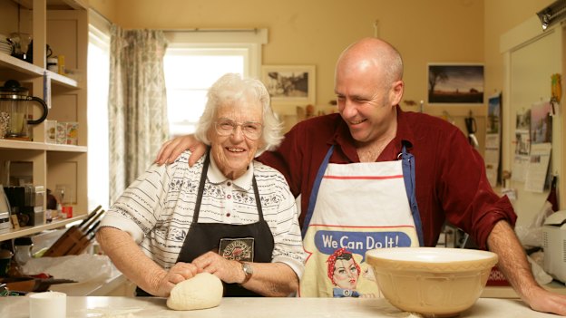 Richard Flanagan in the kitchen
with his mother, Helen, in 2005. Her hands “plied me with affection and food throughout my childhood”.