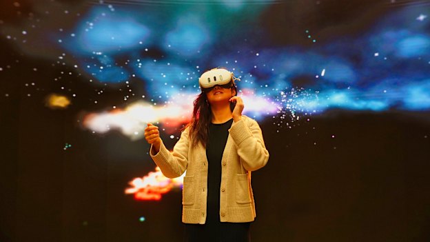 Composer Zinia Chan has used virtual reality technology to paint the “soundtrack” she sees listening to music.