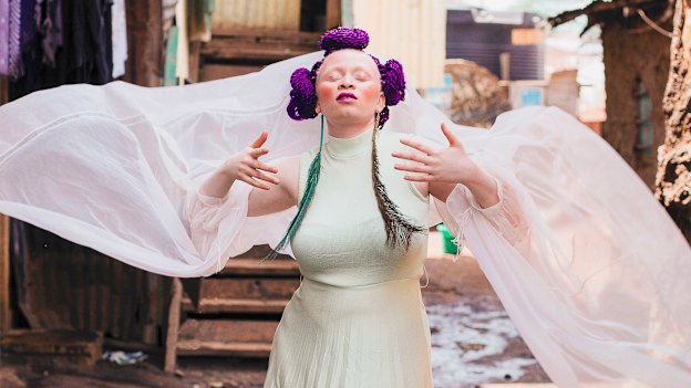 Sarah Waiswa's Finding solace 2016, from the Stranger in a familiar land series.