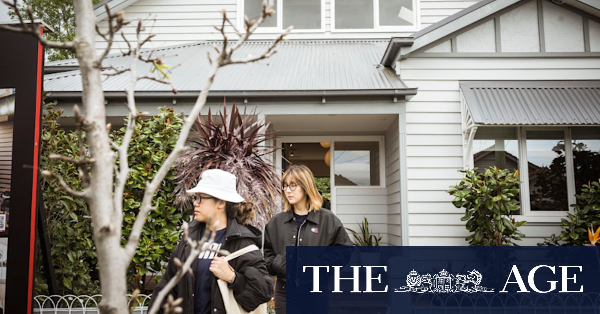 Melbourne property: Two bidders fight hard as Coburg home sells for $1.86 million at auction - Vimarsana News