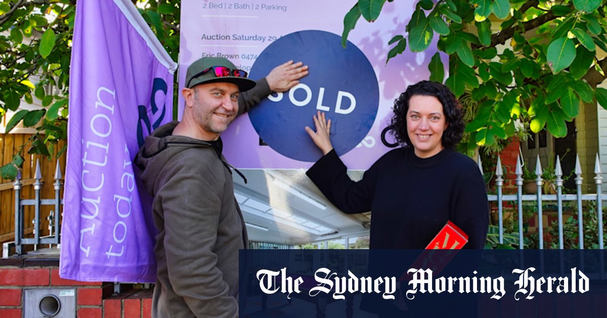 Melbourne auctions: First home buyers snap up quirky Northcote home for $1.08 million - Vimarsana News