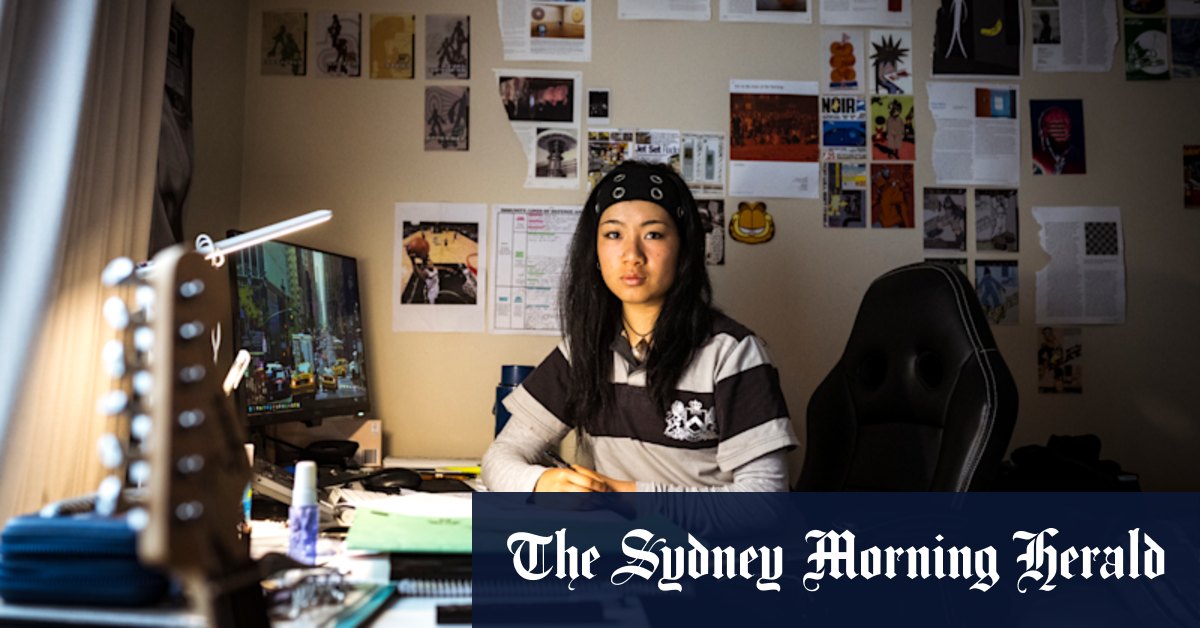 Students are sitting the VCE English exam today. Here’s what to expect