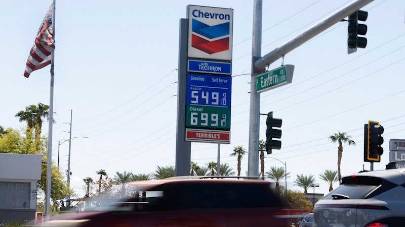 US Republicans press Trump to restrict diesel exports amid price spike