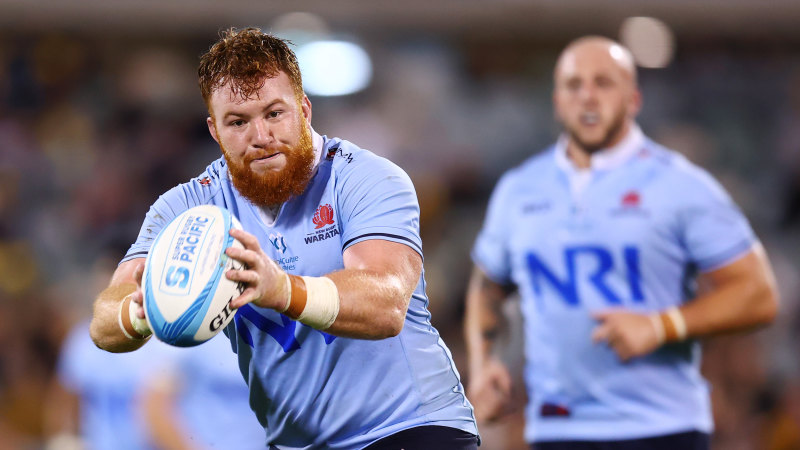 Super Rugby LIVE: Tries galore as Waratahs take one-point lead over Crusaders