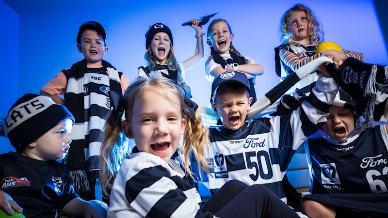 Geelong Fans Saturate City in Blue and White Ahead of AFL Grand Final