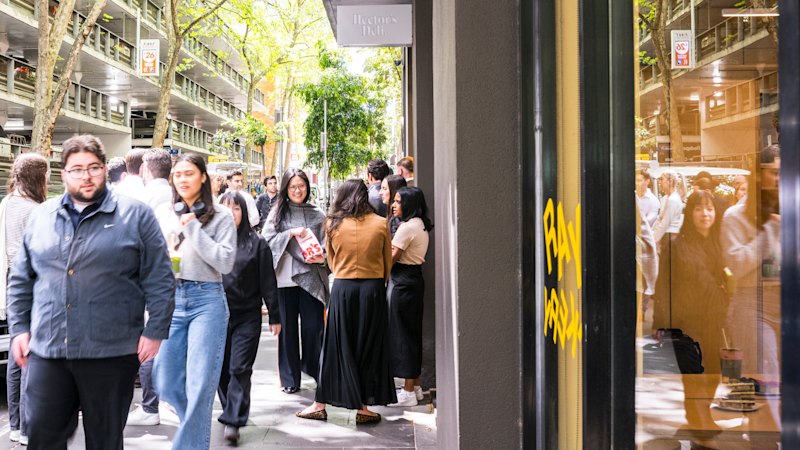 Vzhodni del mesta postaja kulinarično središče z raznoliko in cenovno ugodno ponudbo